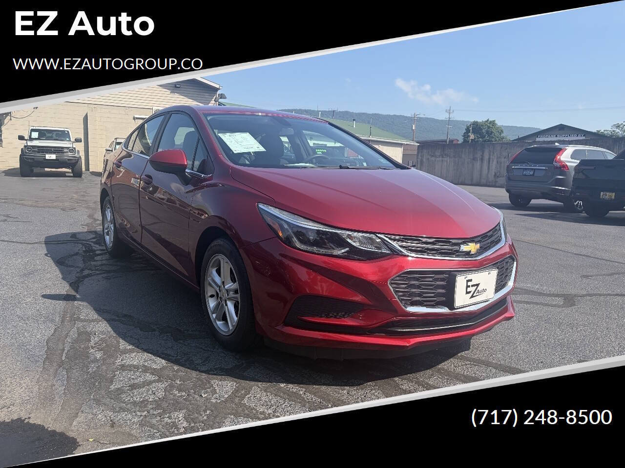 Used 2017 Chevrolet Cruze LT w/ Convenience Package FWD image 2