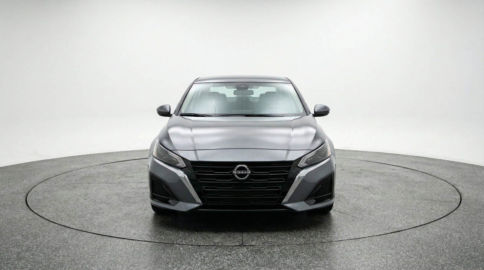 Used 2025 Nissan Altima 2.5 SV image 2