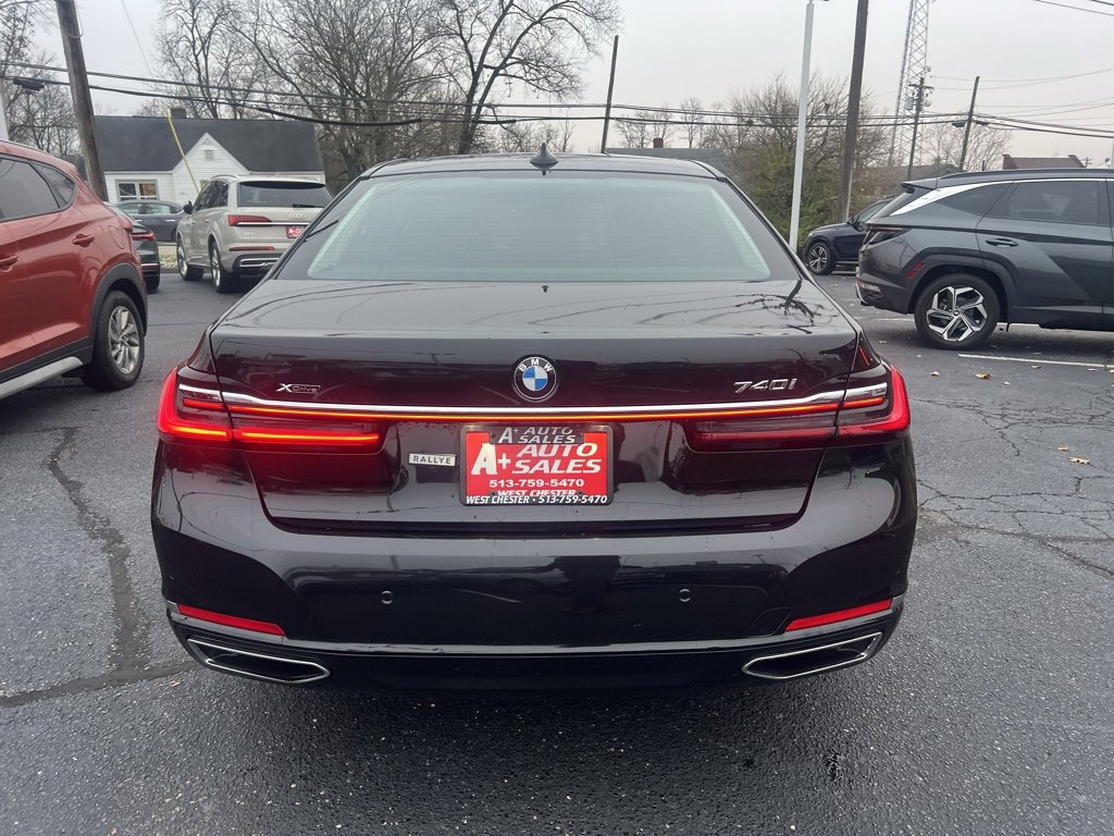 Used 2022 BMW 740i xDrive w/ Luxury Rear Seating Package image 7