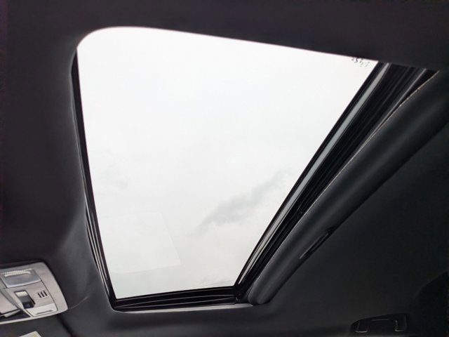 Used 2022 Toyota Tacoma Limited image 21