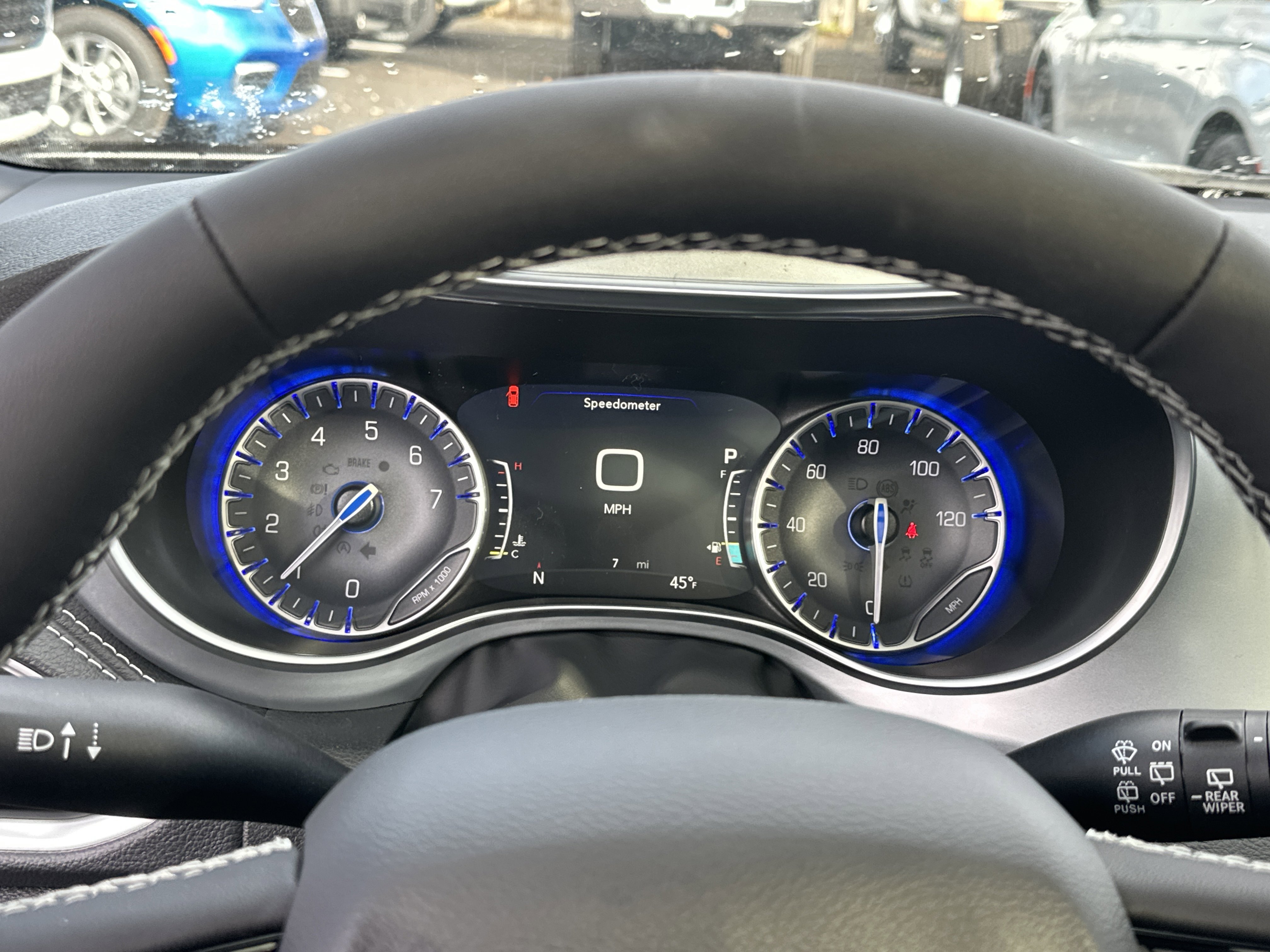 New 2026 Chrysler Pacifica Limited w/ Uconnect Theater Family Group image 11