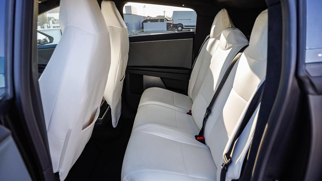 Used 2025 Tesla Cybertruck AWD Crew Cab image 23
