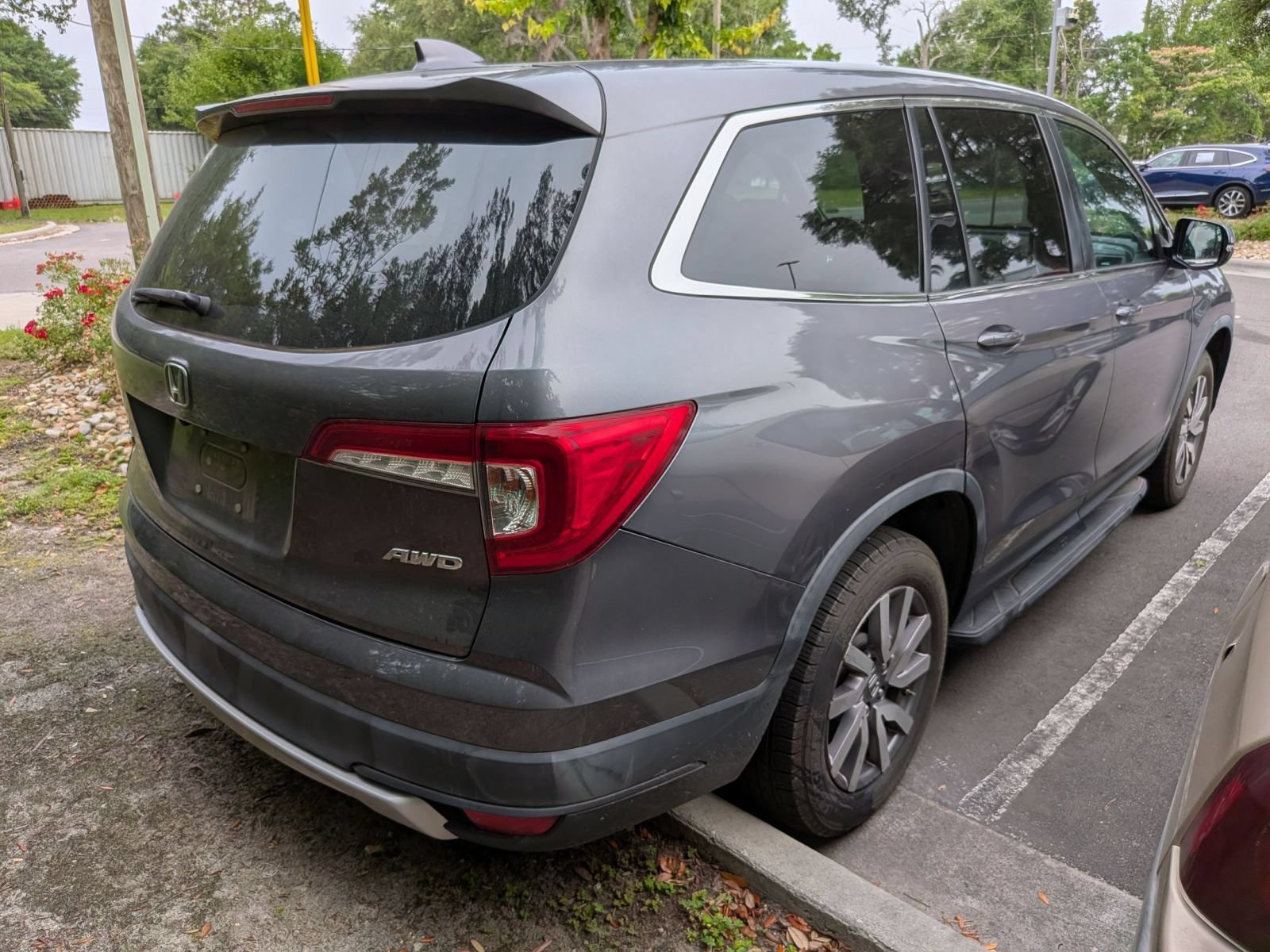 Used 2021 Honda Pilot EX image 2