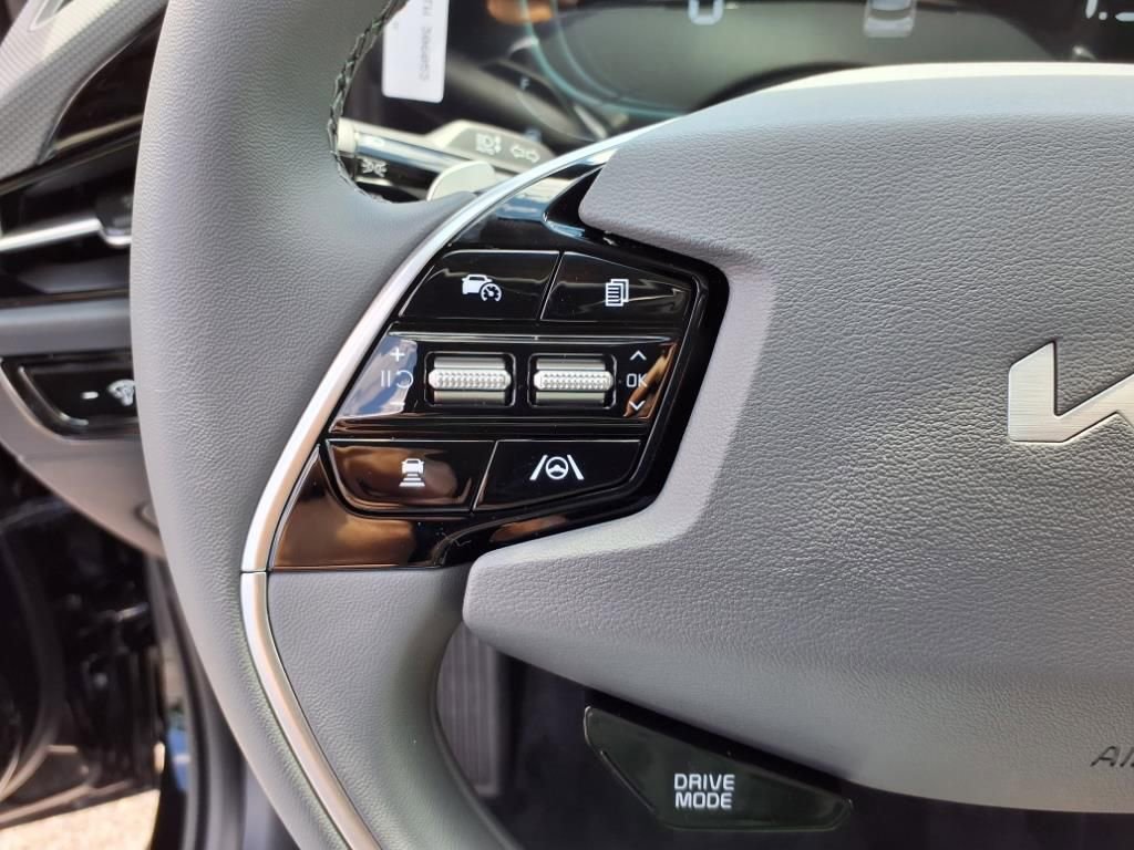 New 2025 Kia Niro EX image 20