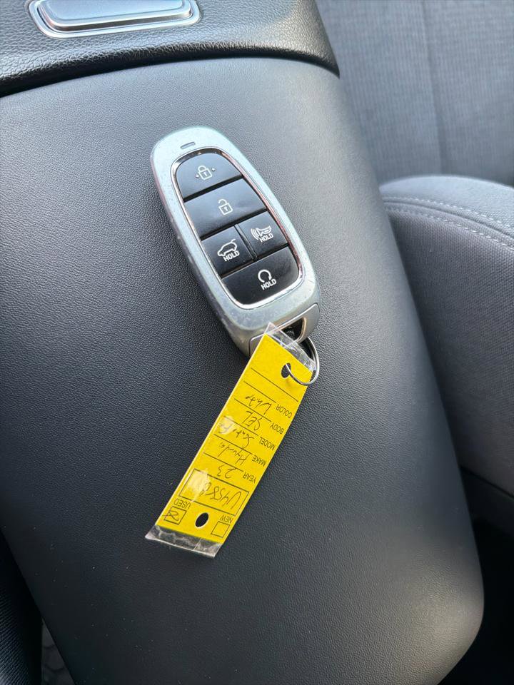 Used 2023 Hyundai Santa Fe SEL image 31