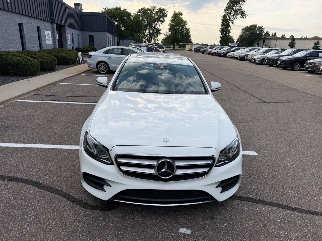 Used 2017 Mercedes-Benz E 300 4MATIC image 3