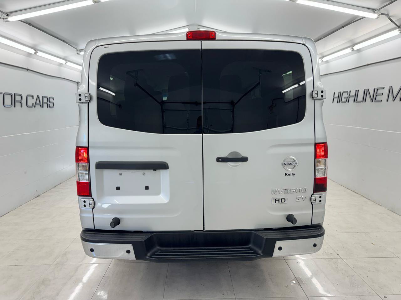 Used 2014 Nissan NV 3500 SV w/ Technology Package RWD image 5