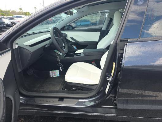 Used 2025 Tesla Model 3 Long Range image 7