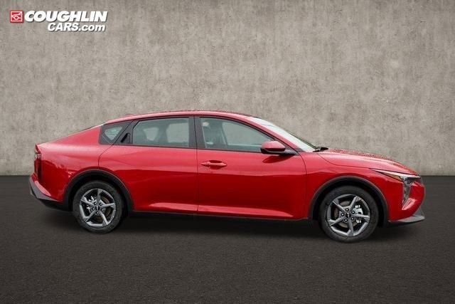 New 2025 Kia K4 FWD 360° Tour