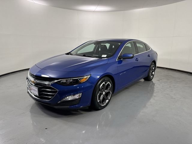 Used 2023 Chevrolet Malibu LT FWD image 2