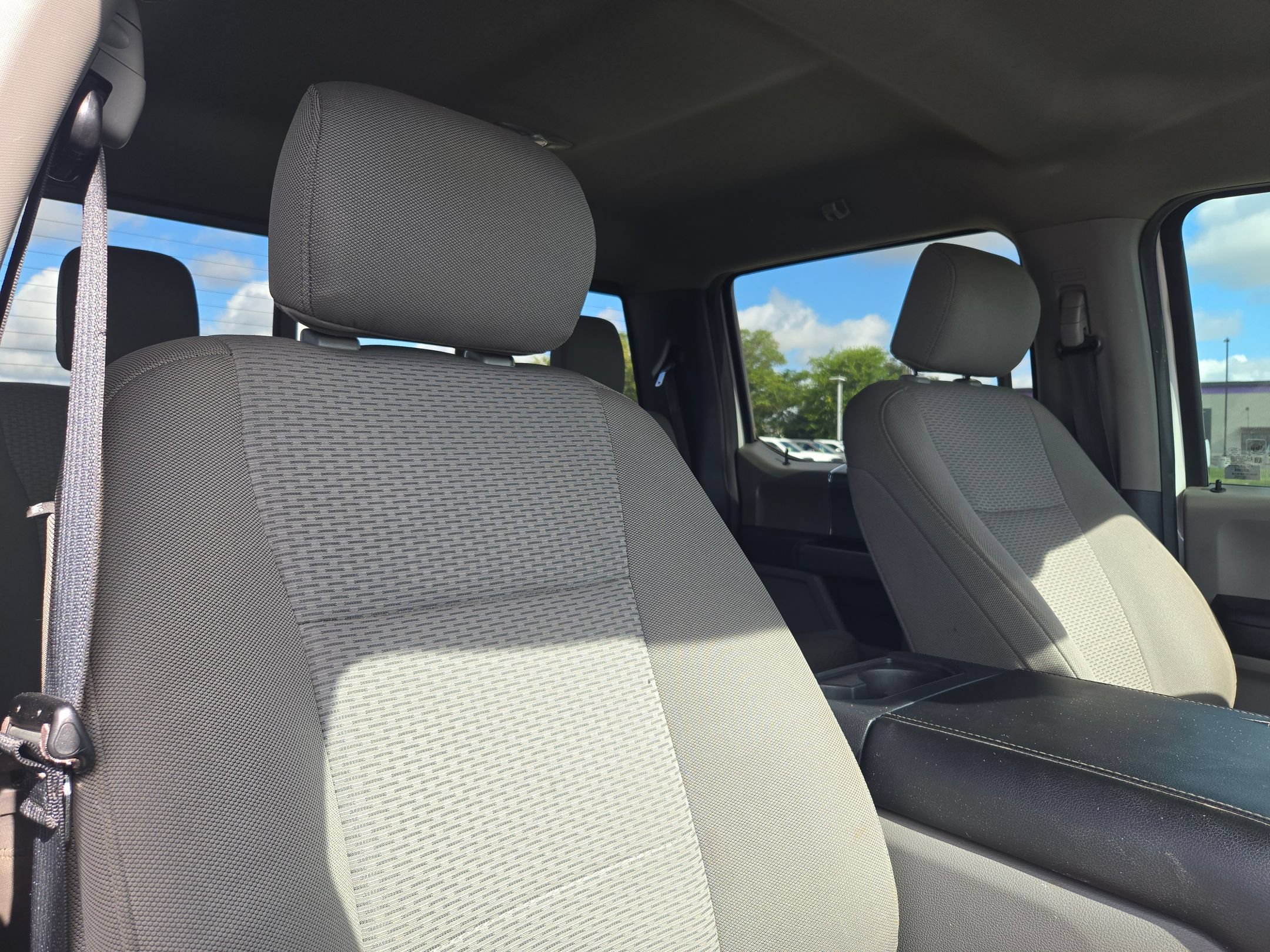Used 2020 Ford F250 XLT w/ XLT Premium Package AWD/4WD image 30