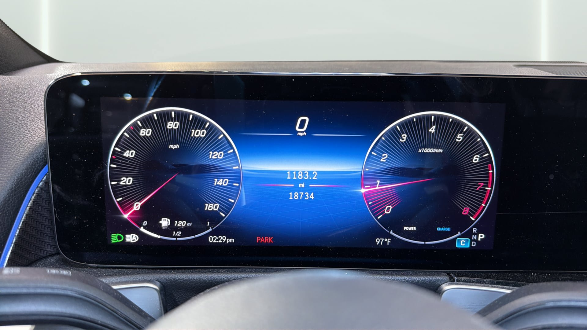 Used 2025 Mercedes-Benz GLB 250 image 29