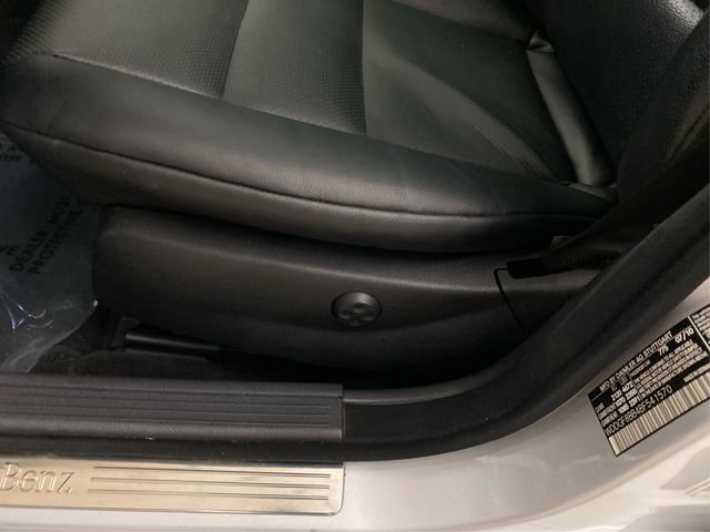 Used 2011 Mercedes-Benz C 300 4MATIC Sedan image 24