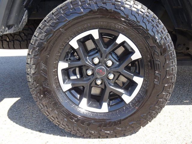 Used 2024 Jeep Gladiator Rubicon AWD/4WD image 24