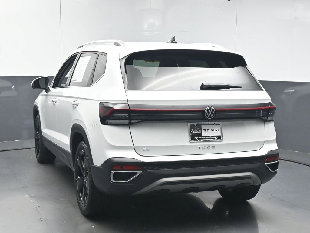 Used 2025 Volkswagen Taos SE image 6