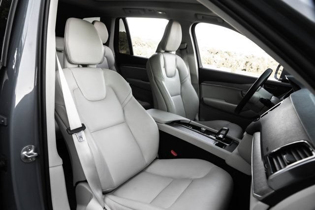 Used 2023 Volvo XC90 B6 Plus w/ Protection Package AWD/4WD image 19