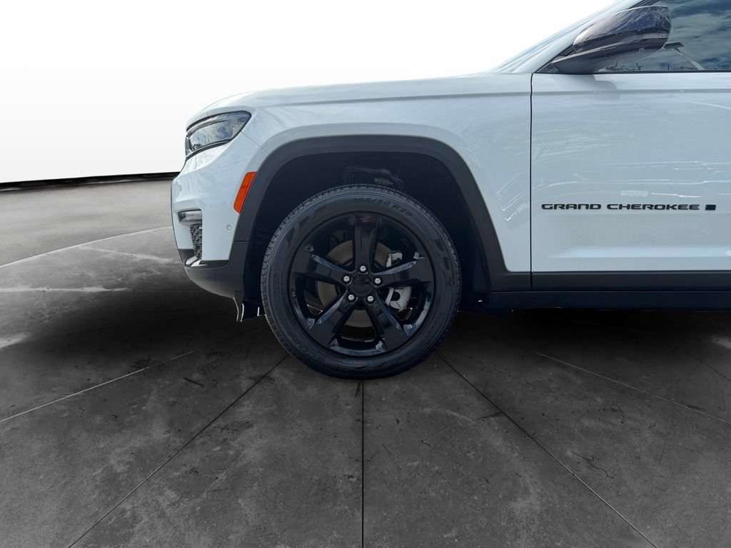 Used 2023 Jeep Grand Cherokee L Limited w/ Luxury Tech Group II AWD/4WD image 14
