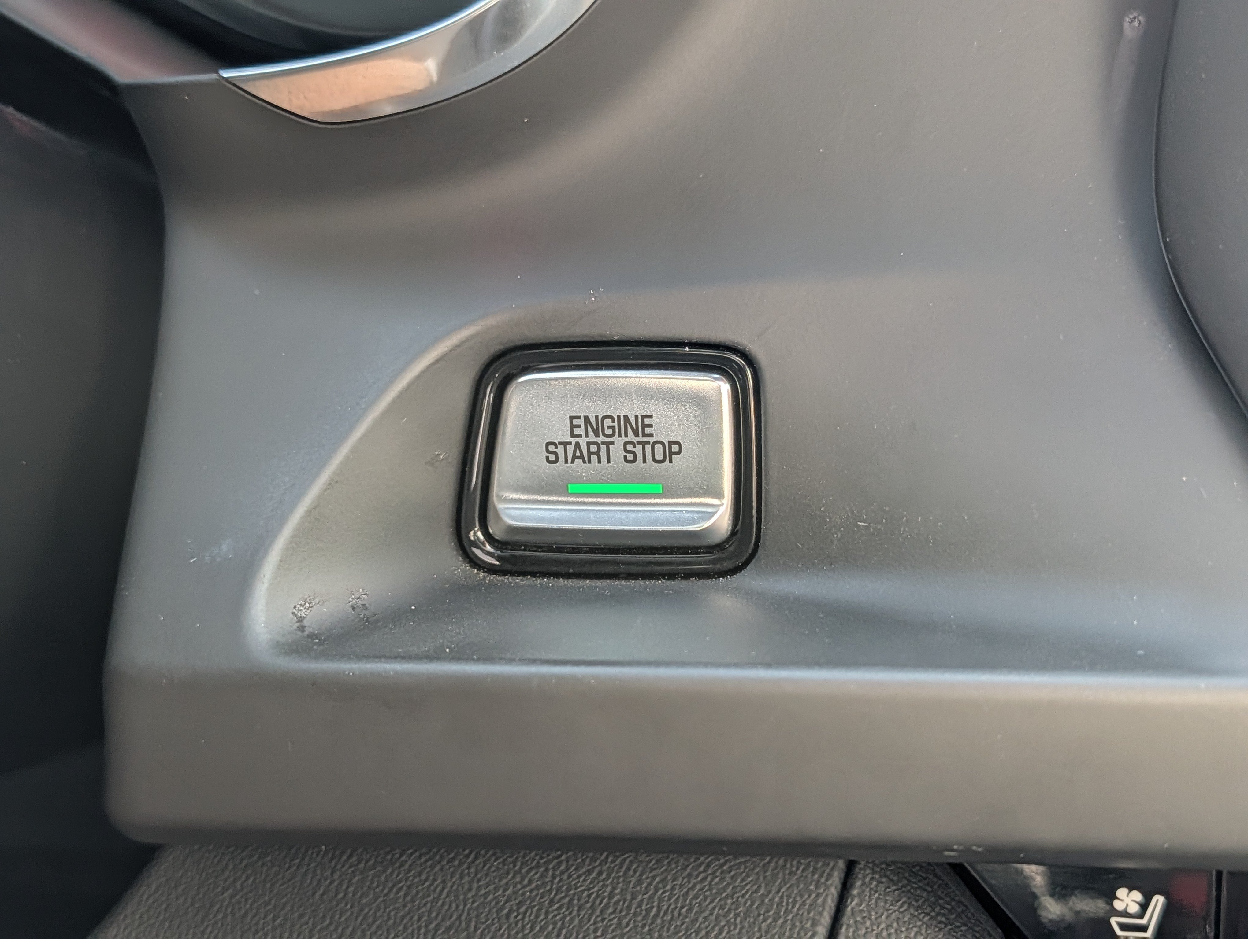 Used 2019 Chevrolet Camaro ZL1 RWD image 32
