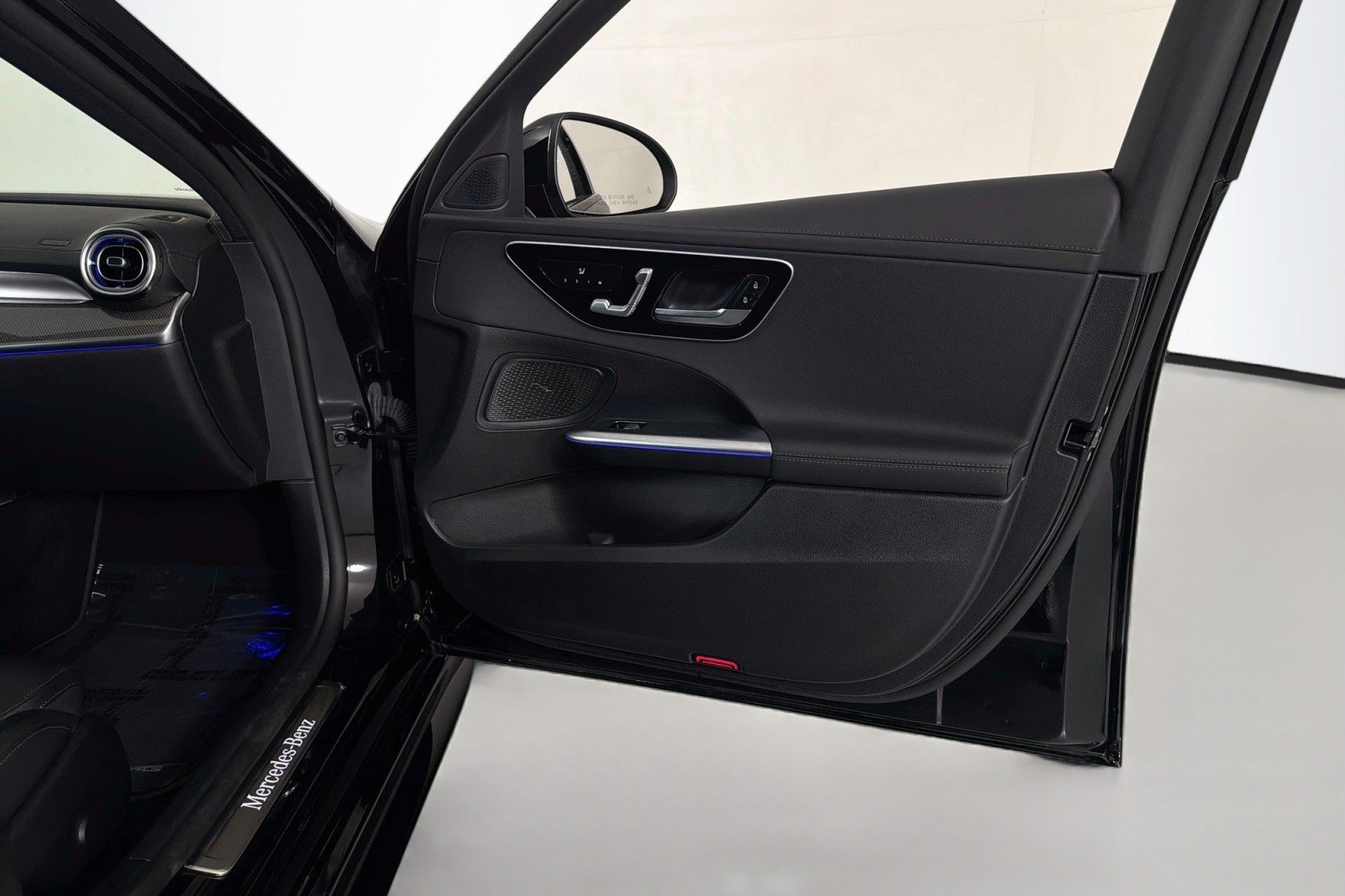 Used 2022 Mercedes-Benz C 300 Sedan image 24