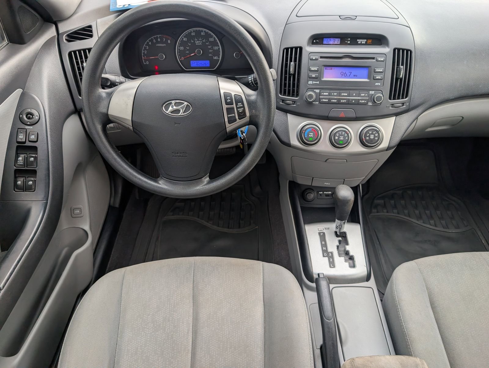 Used 2010 Hyundai Elantra GLS FWD image 6