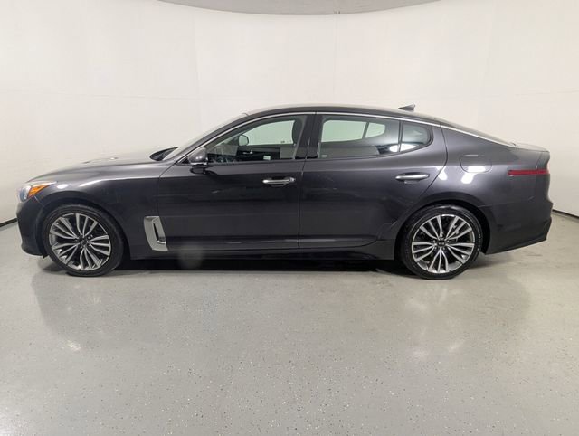 Used 2019 Kia Stinger Base image 4