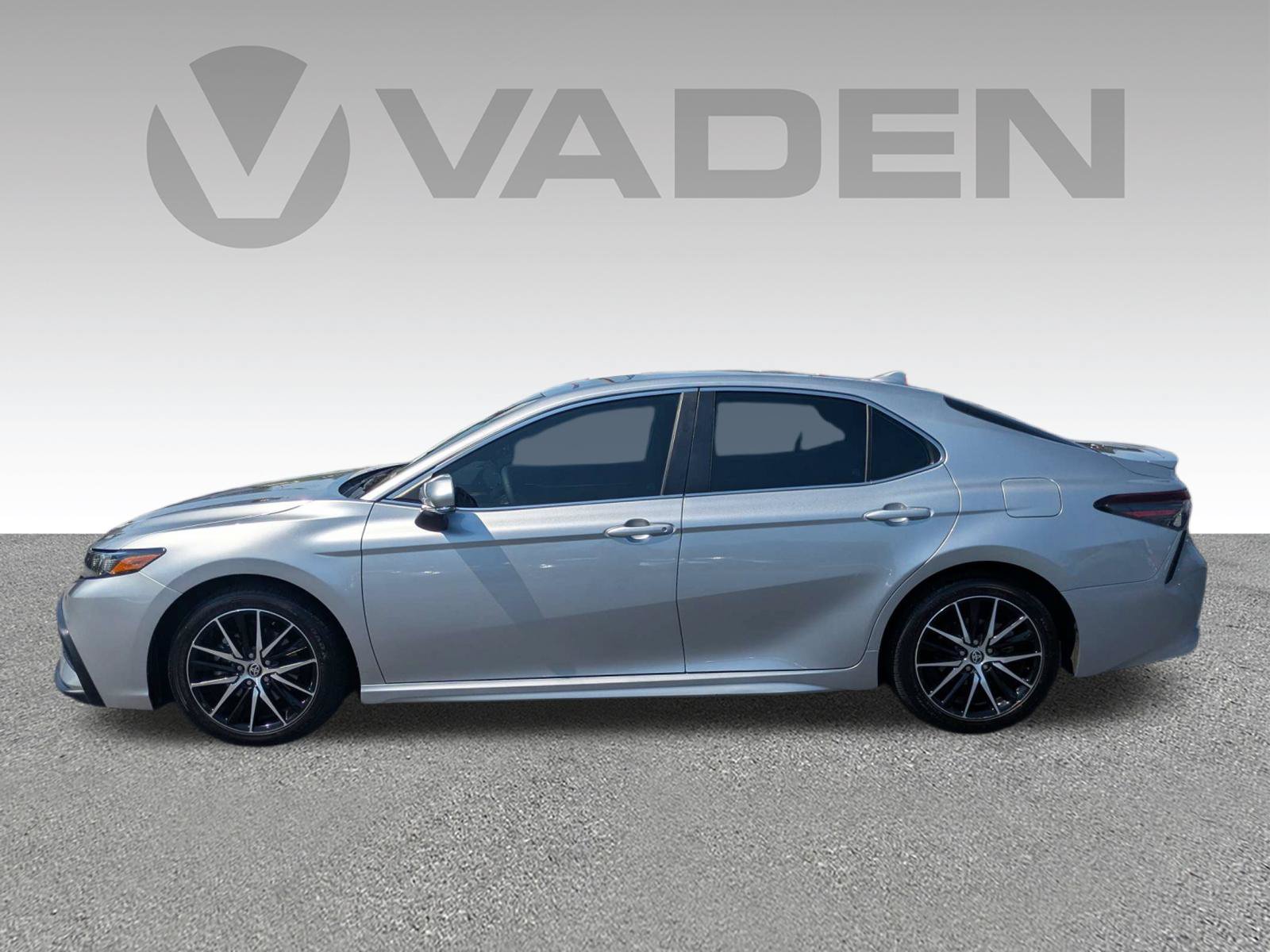 Used 2024 Toyota Camry SE FWD image 27