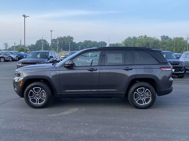 New 2023 Jeep Grand Cherokee Trailhawk w/ Luxury Tech Group III image 6