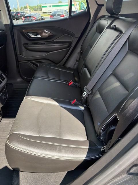 Used 2020 GMC Terrain Denali w/ Denali Premium Package AWD/4WD image 10