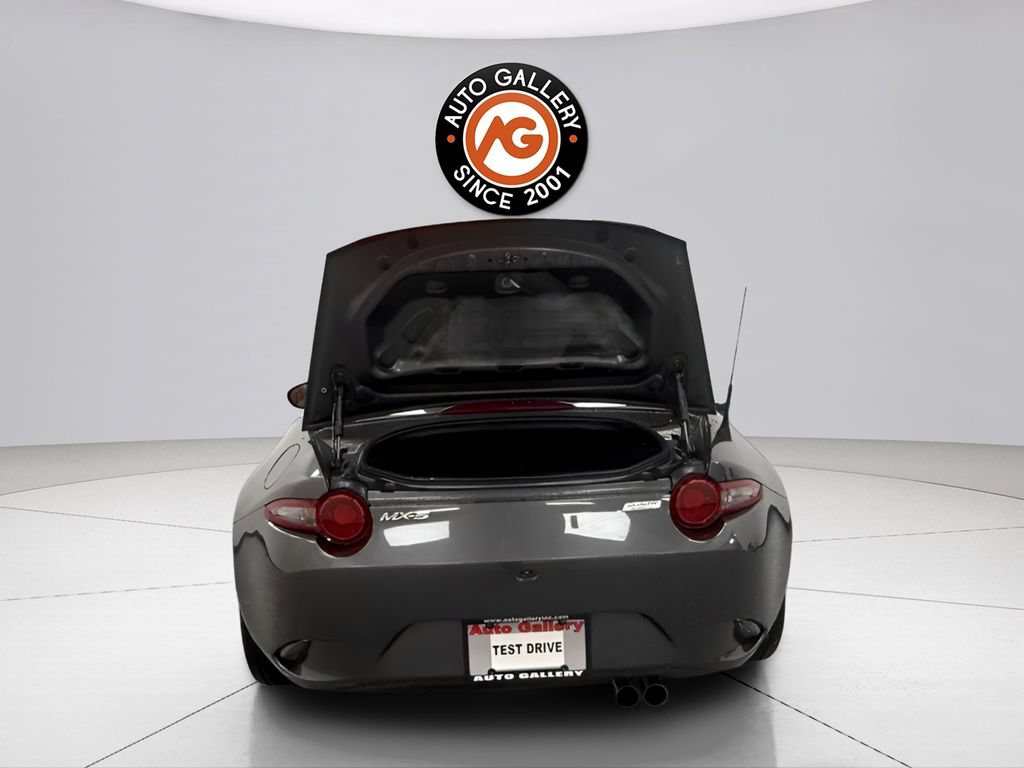 Used 2019 MAZDA MX-5 Miata Grand Touring w/ GT-S Package RWD image 4