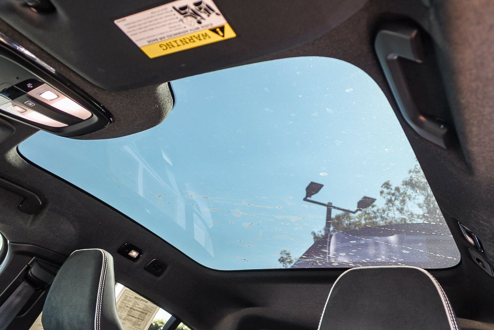 Used 2023 Volvo C40 P8 Recharge Ultimate image 26