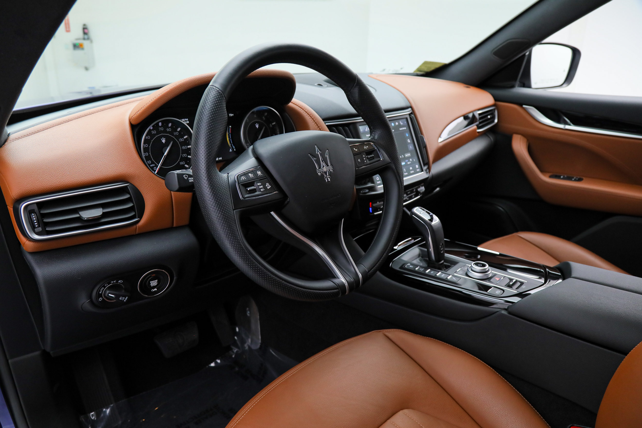 Certified 2023 Maserati Levante GT AWD/4WD image 17