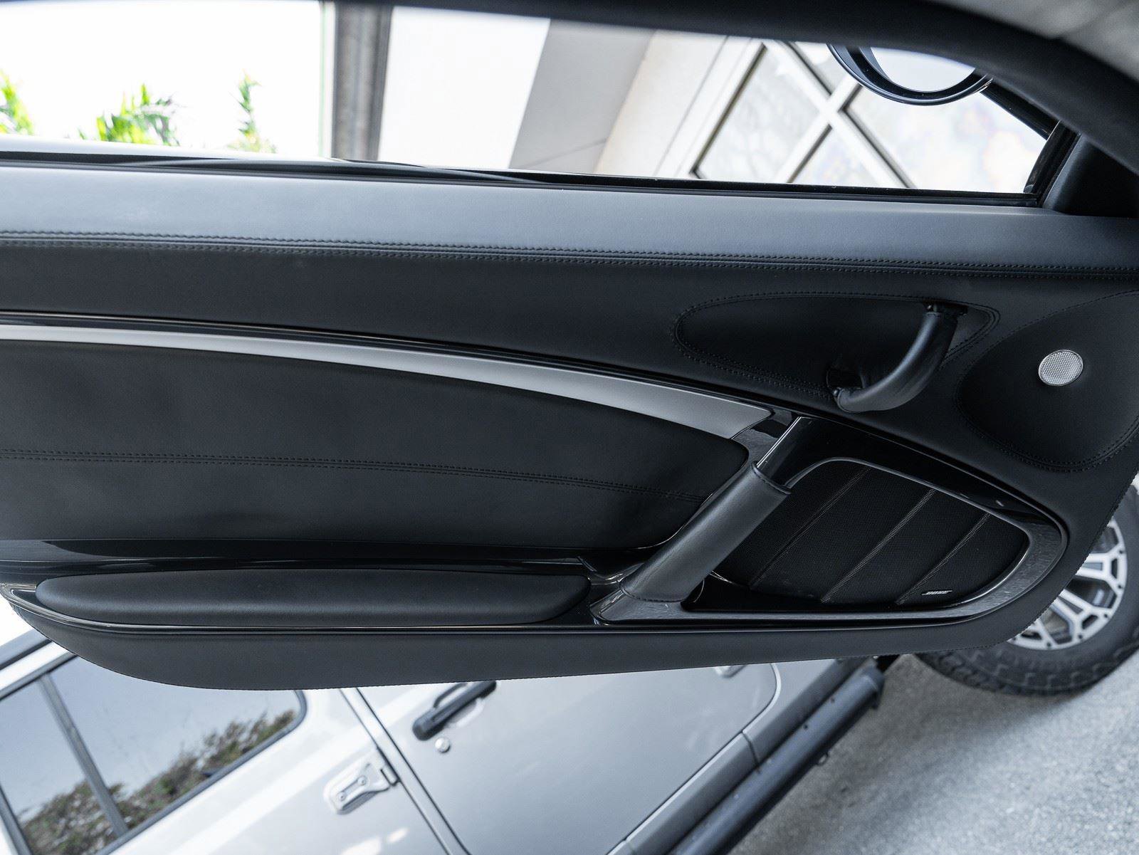 Used 2006 Mercedes-Benz SLR image 26