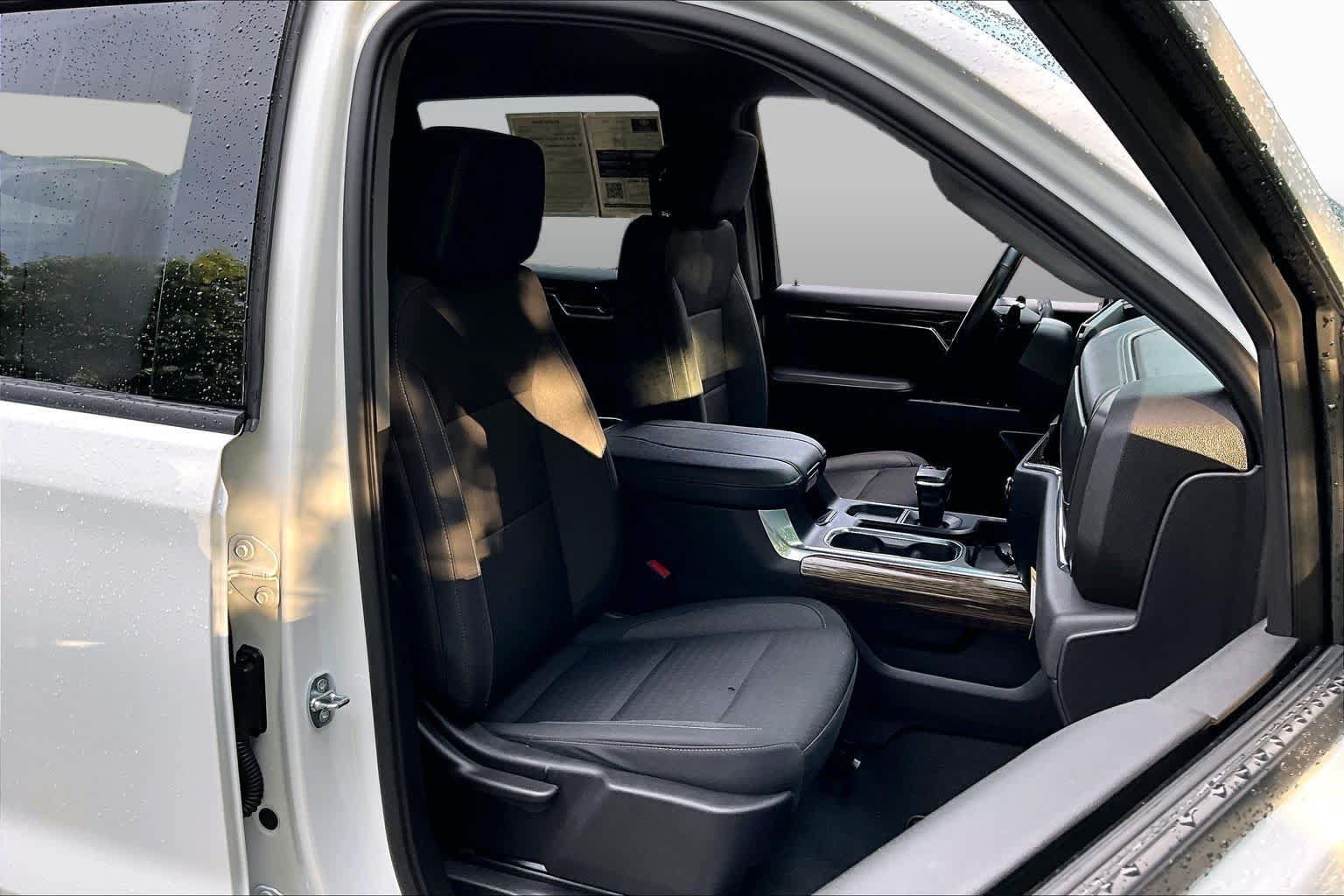 Used 2023 GMC Sierra 1500 Elevation w/ X31 Off-Road Package AWD/4WD image 8