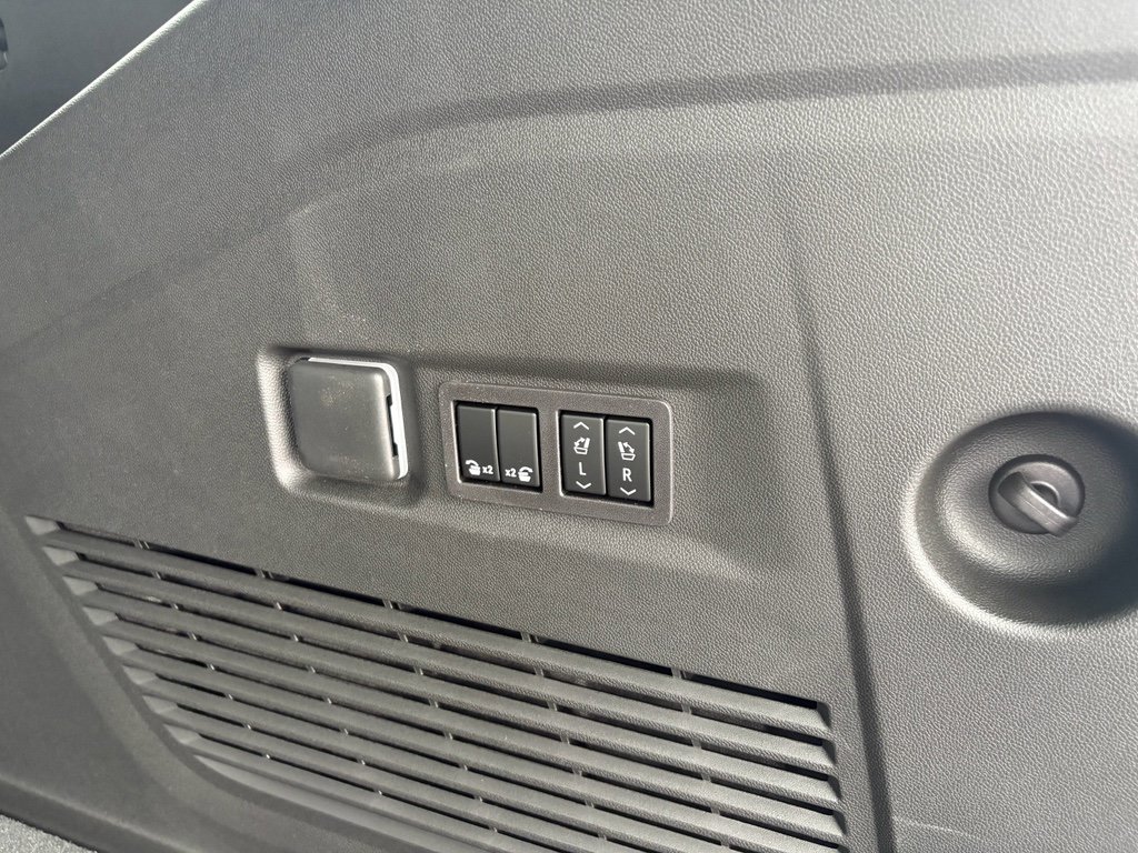 New 2026 Chevrolet Suburban Premier w/ Sun And Tow Package image 32