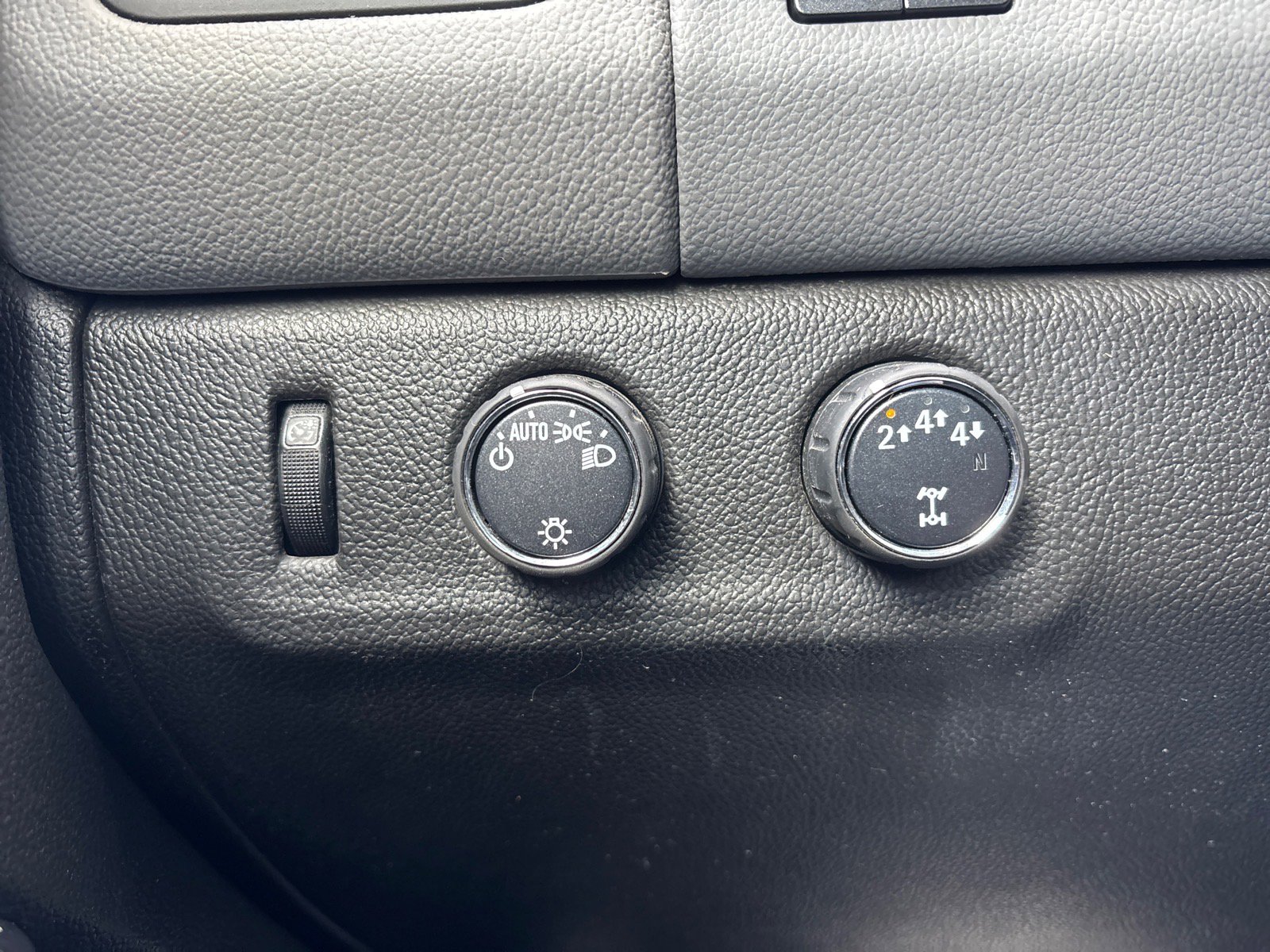 Used 2017 Chevrolet Colorado W/T image 16