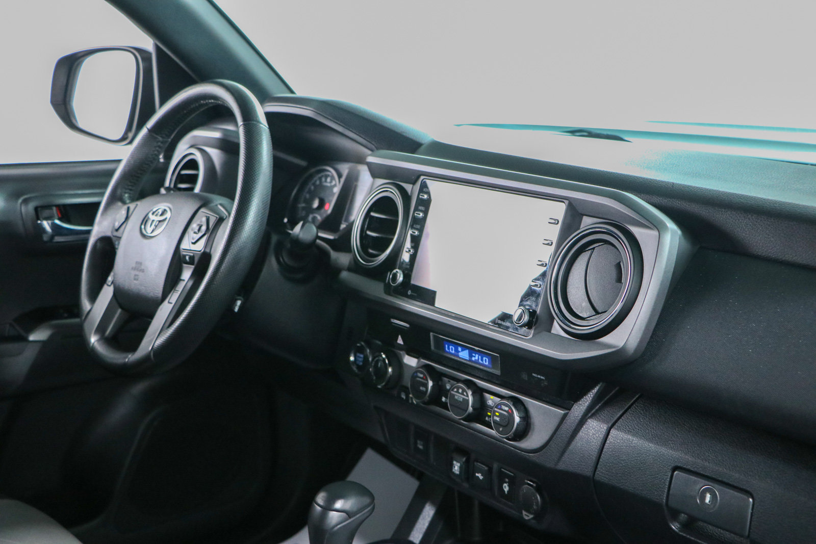 Used 2023 Toyota Tacoma TRD Sport AWD/4WD image 26