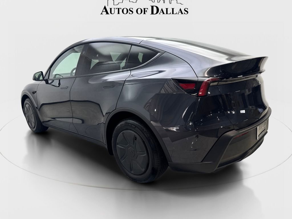 Used 2026 Tesla Model Y 2WD image 9