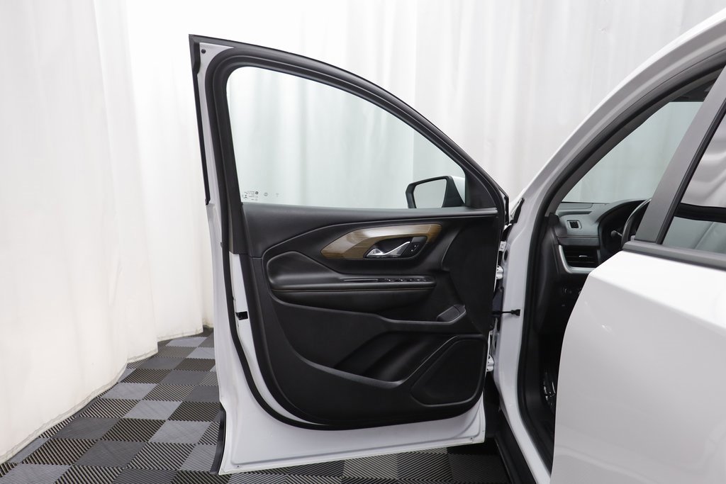 Used 2021 GMC Terrain SLE image 4