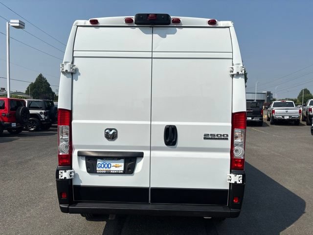 Used 2024 RAM ProMaster 2500 w/ Convenience Group FWD image 4