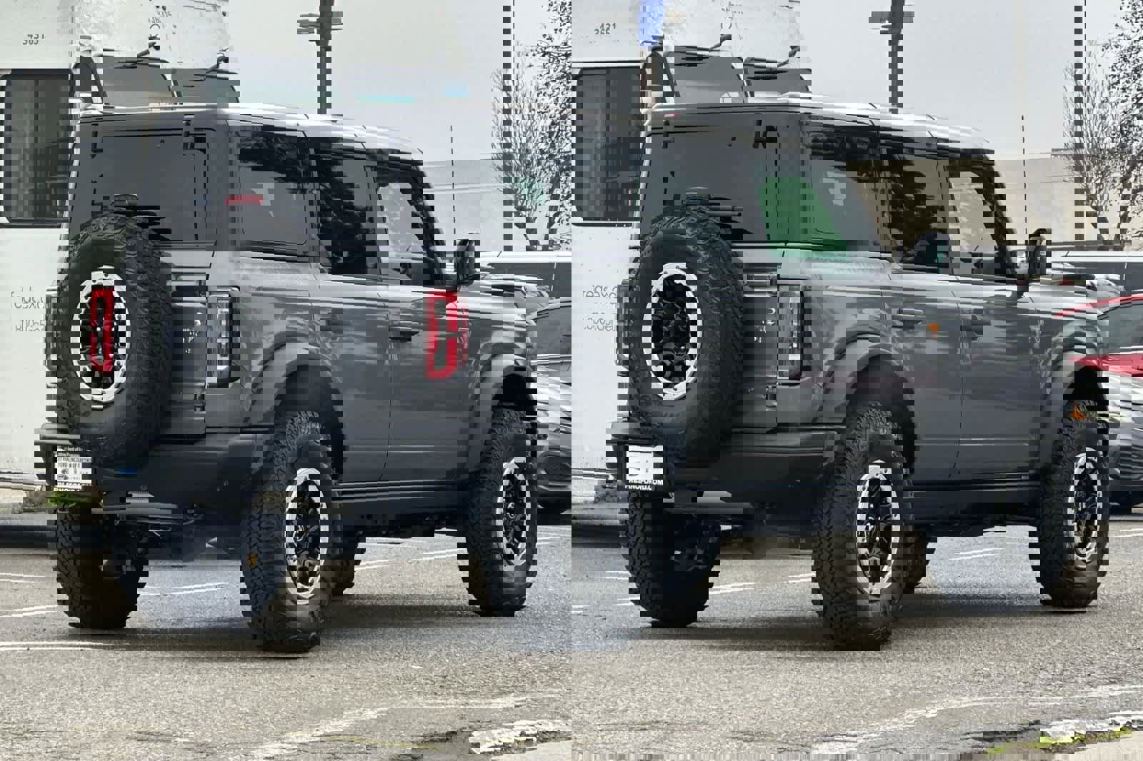 New 2025 Ford Bronco Badlands w/ Sasquatch Package image 2