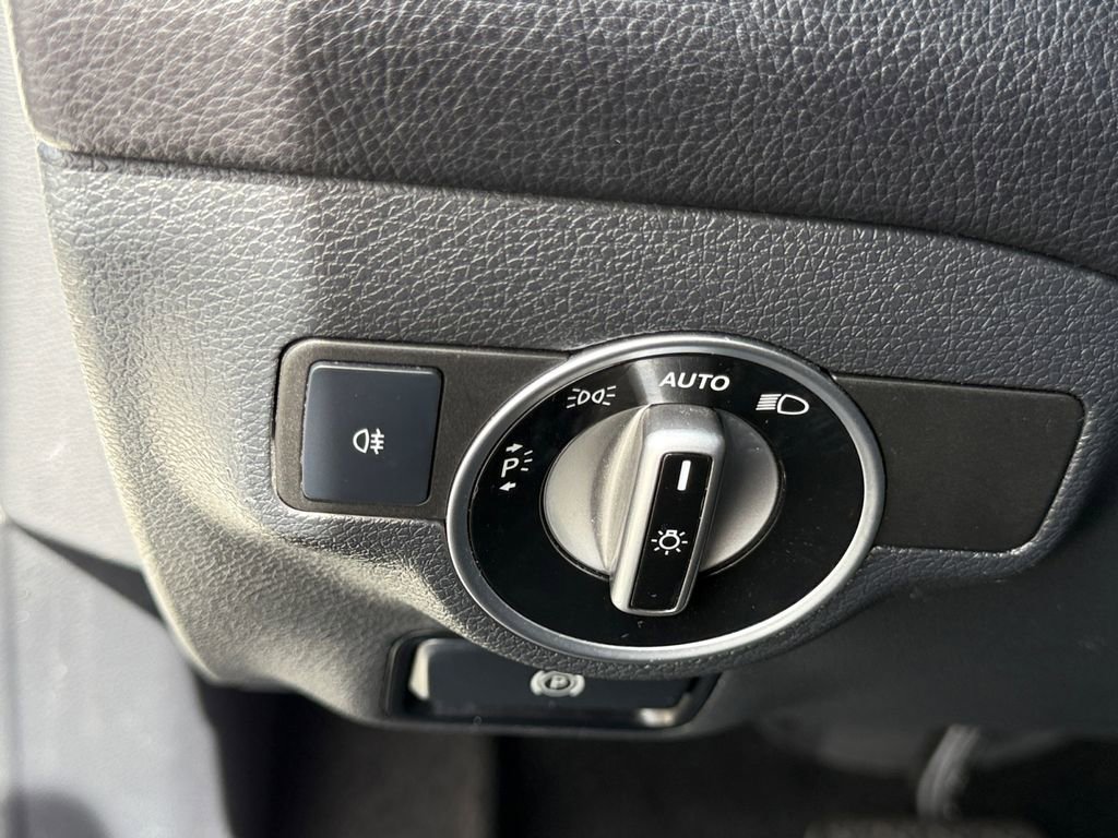 Used 2018 Mercedes-Benz CLA 250 image 20