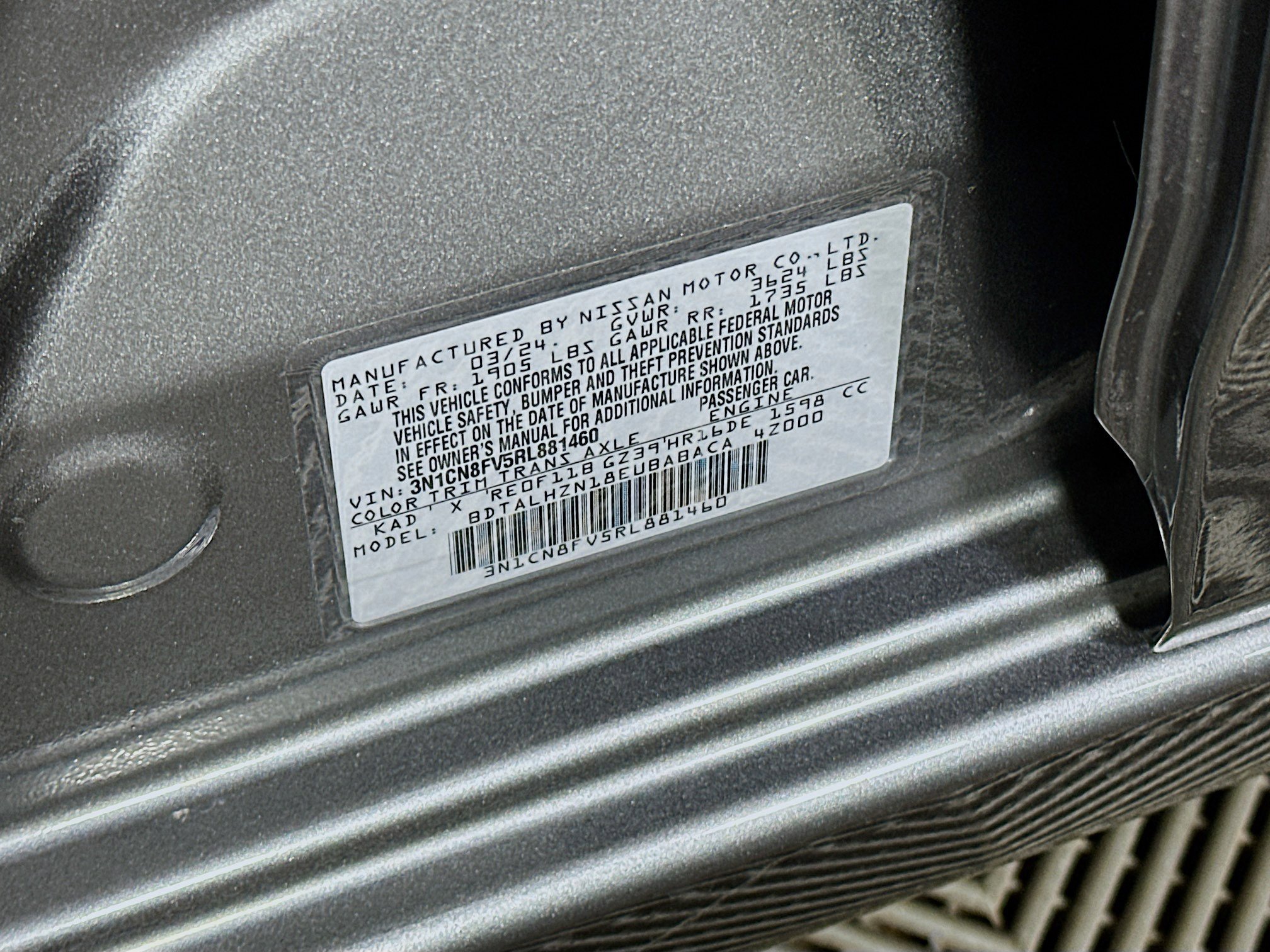 Used 2024 Nissan Versa SR image 12