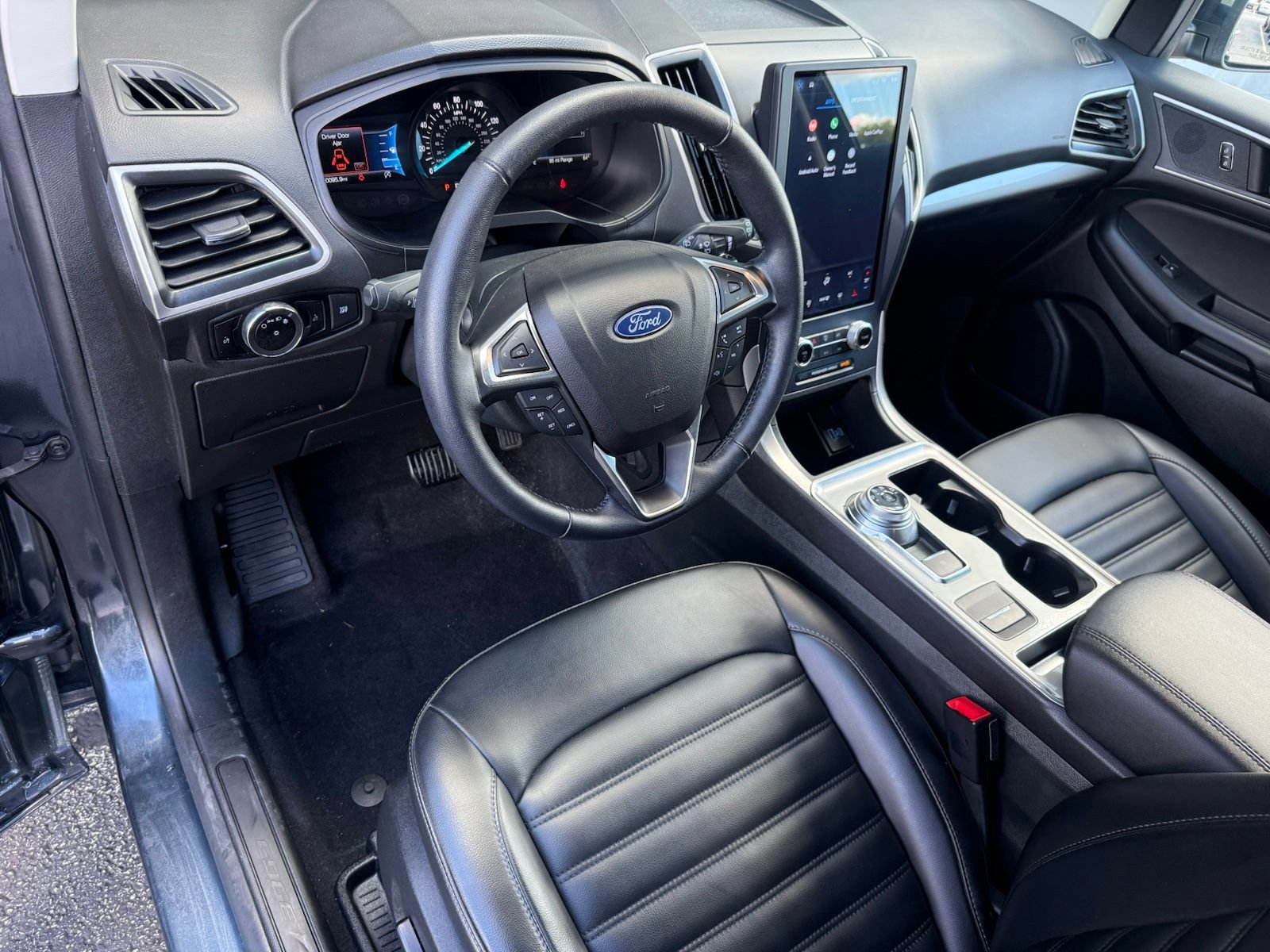 Used 2023 Ford Edge SEL AWD/4WD image 12