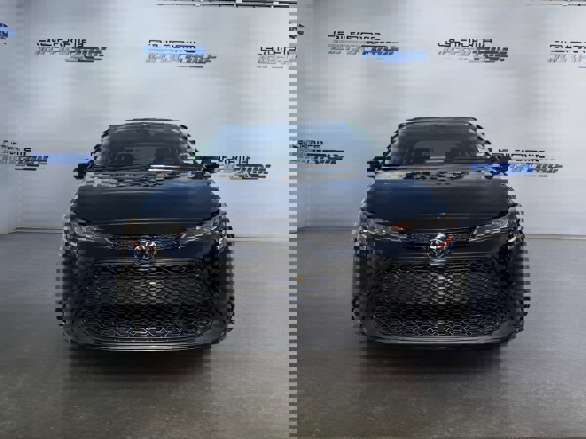 Used 2022 Toyota Corolla LE w/ LE Convenience Package FWD image 2