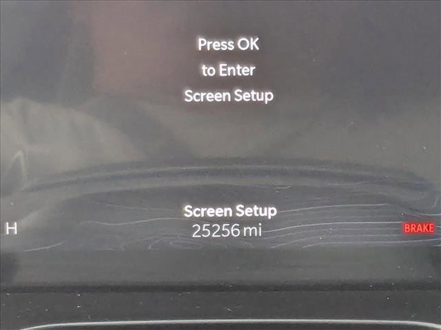 Used 2023 Jeep Grand Cherokee Altitude image 11