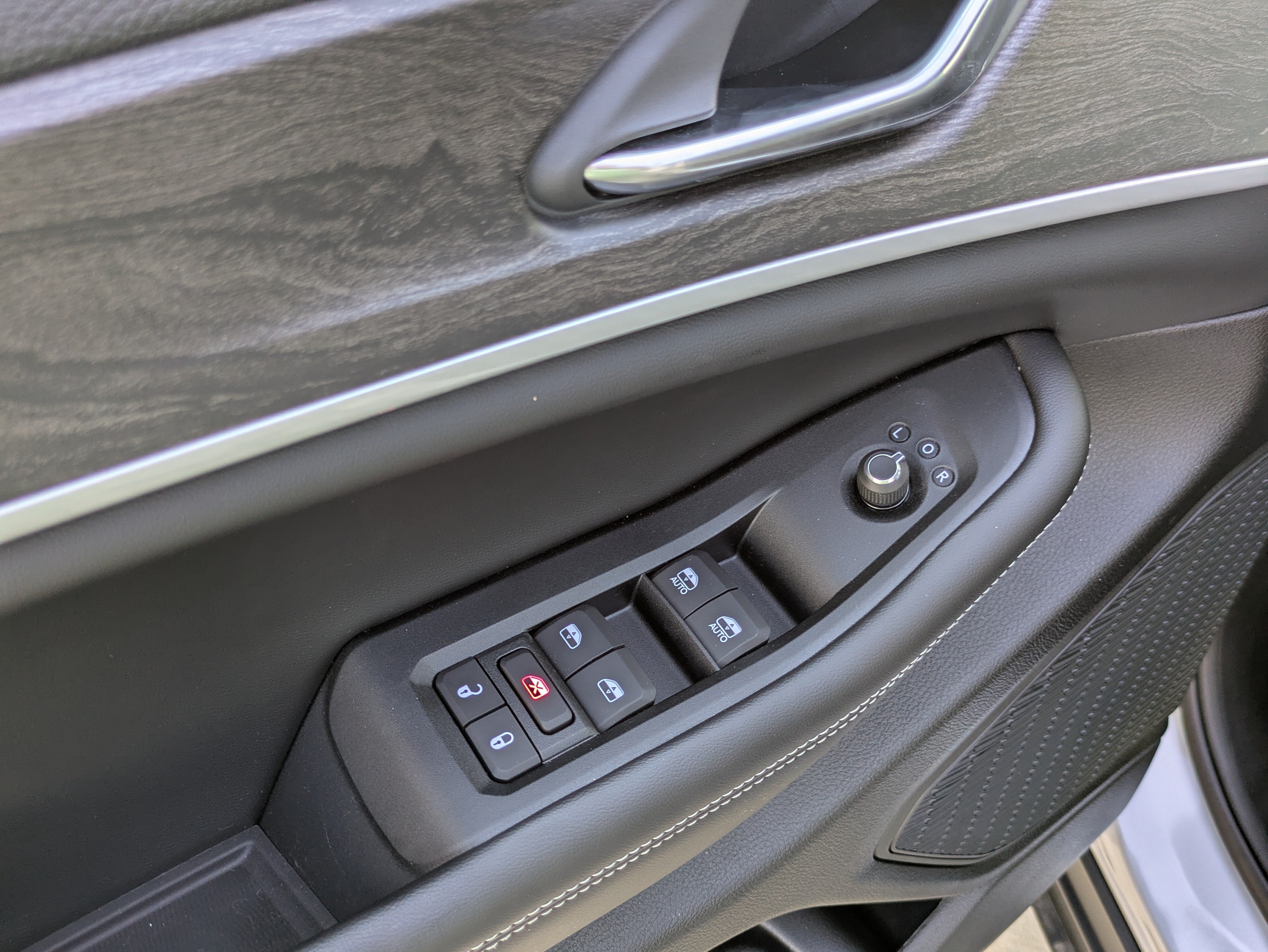 New 2026 Jeep Grand Cherokee Altitude RWD image 12