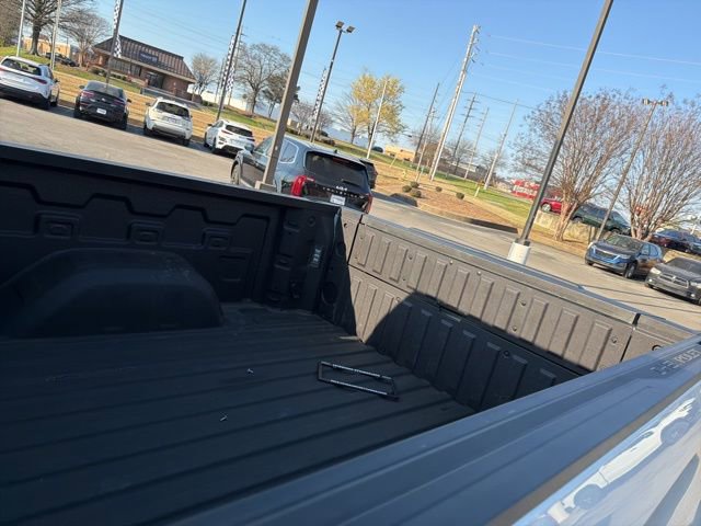 Used 2025 Chevrolet Silverado 1500 ZR2 w/ Technology Package image 13