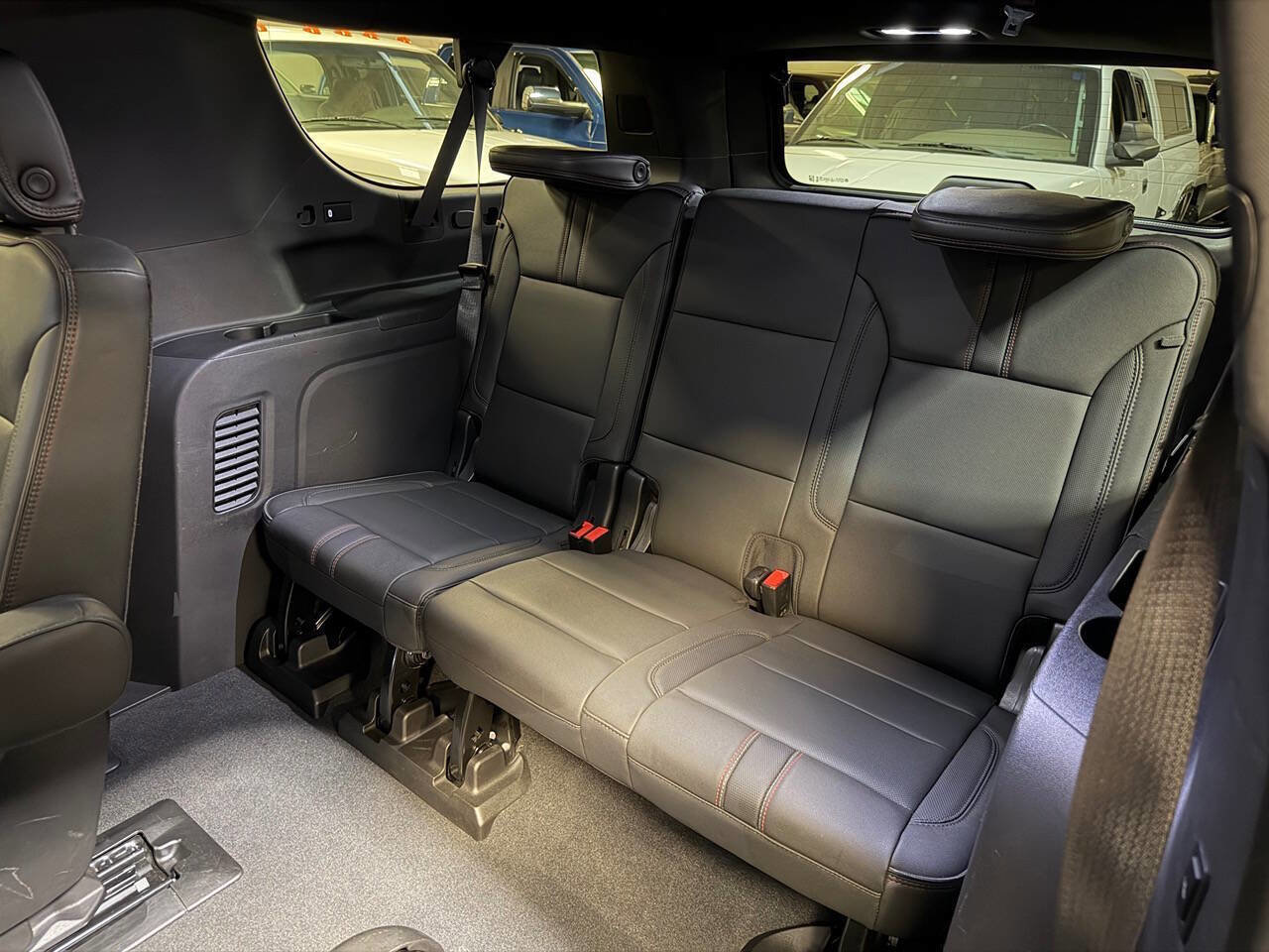 Used 2021 Chevrolet Suburban RST w/ Luxury Package AWD/4WD image 16