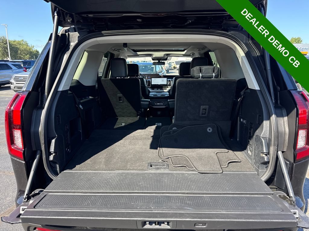 Used 2025 Ford Expedition Active AWD/4WD image 11
