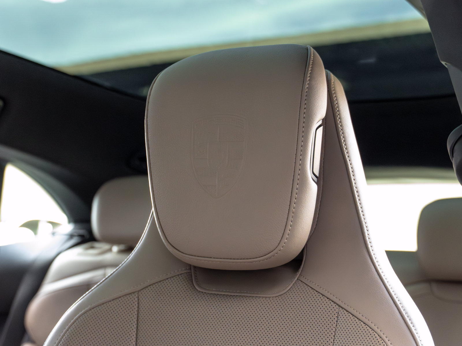 Certified 2025 Porsche Taycan 4S AWD/4WD image 26